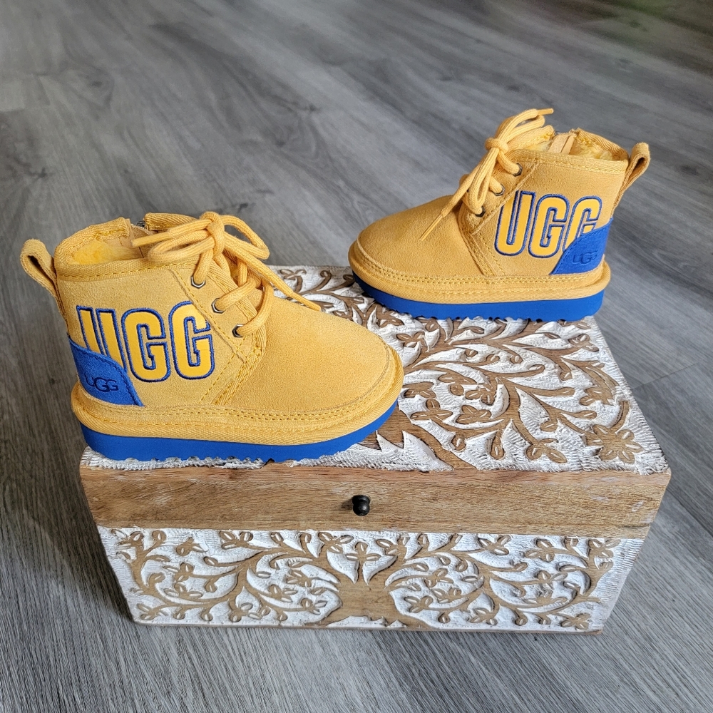 UGG Toddler Neumel Graphic Outline Suede Boot